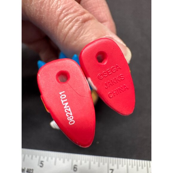 Vintage SEGA Sonic The Hedgehog Figure 3" Collectible Toy By Jakks Pacific Cake - Picture 3 of 7